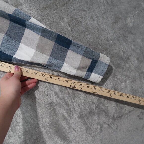 Red Head Shirt Mens M Blue Checks Flannel Button Up Collared Workwear Casual - Picture 15 of 16
